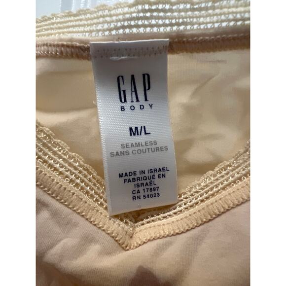 Gap Body Women’s Floral Seamless Comfort Cami Pullover Tank‎ Top Size M/L Beige - Picture 2 of 3